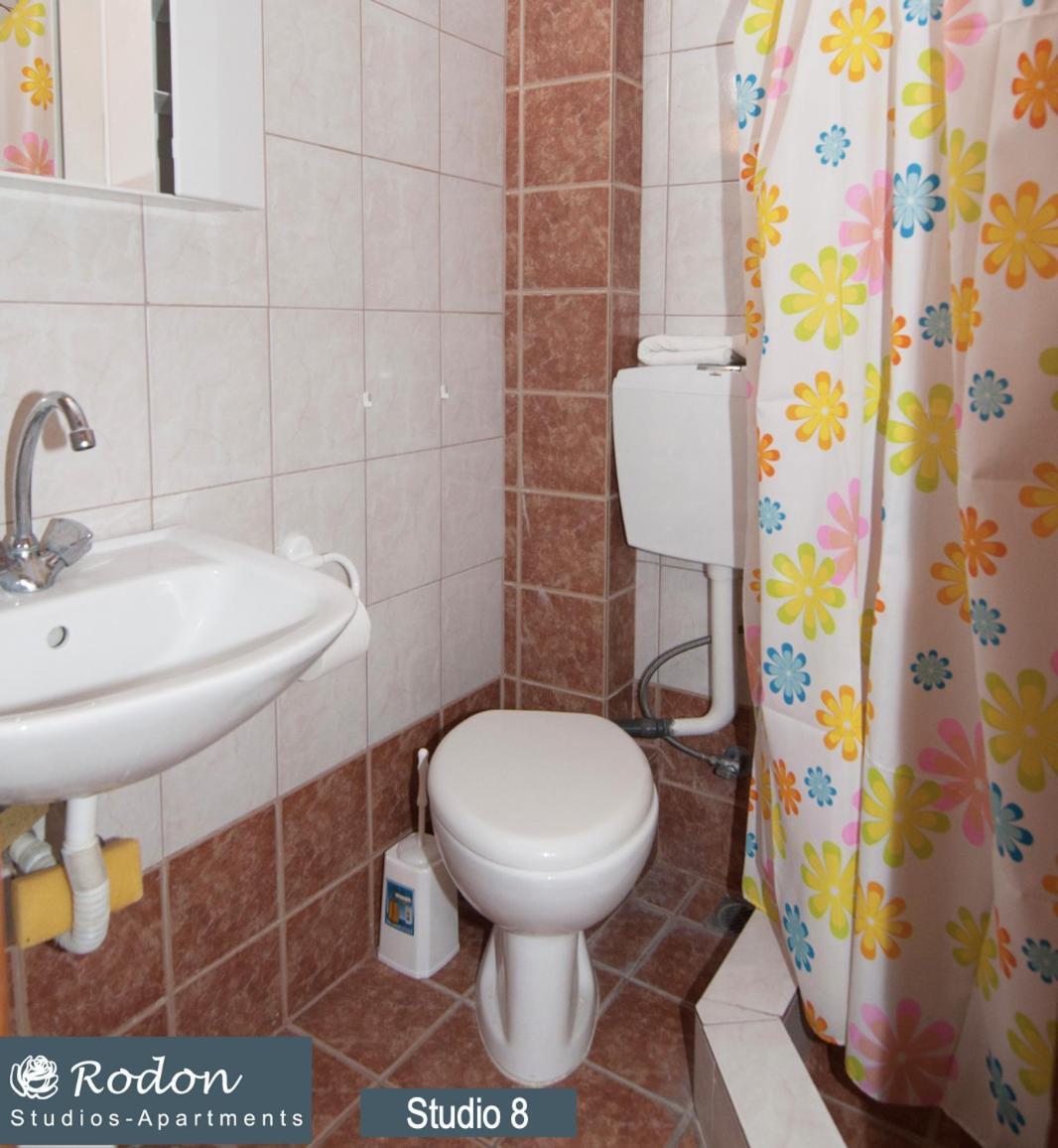 Rodon Apartments - S Avdimioti Nea Roda Bagian luar foto