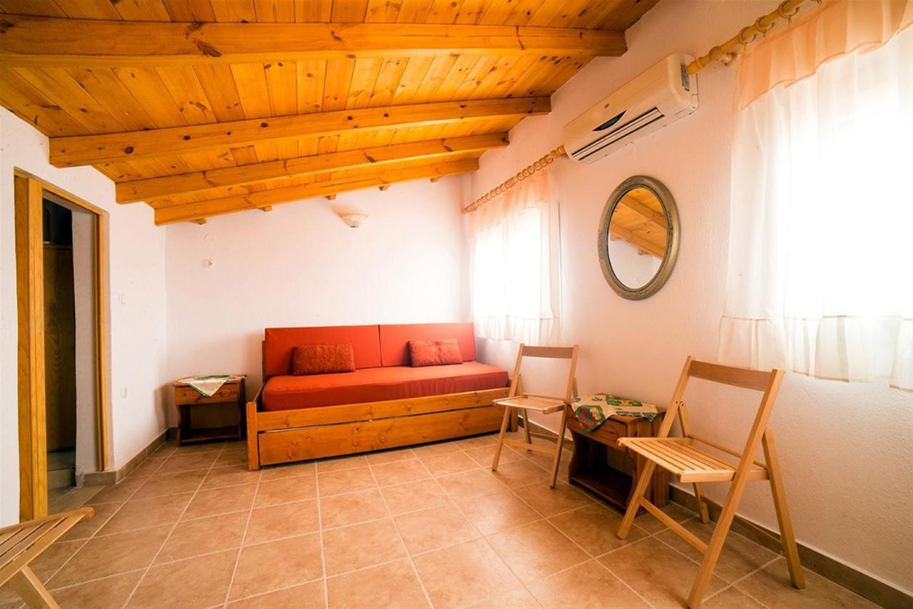 Rodon Apartments - S Avdimioti Nea Roda Bagian luar foto