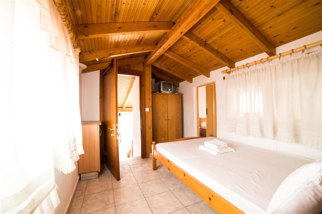Rodon Apartments - S Avdimioti Nea Roda Bagian luar foto