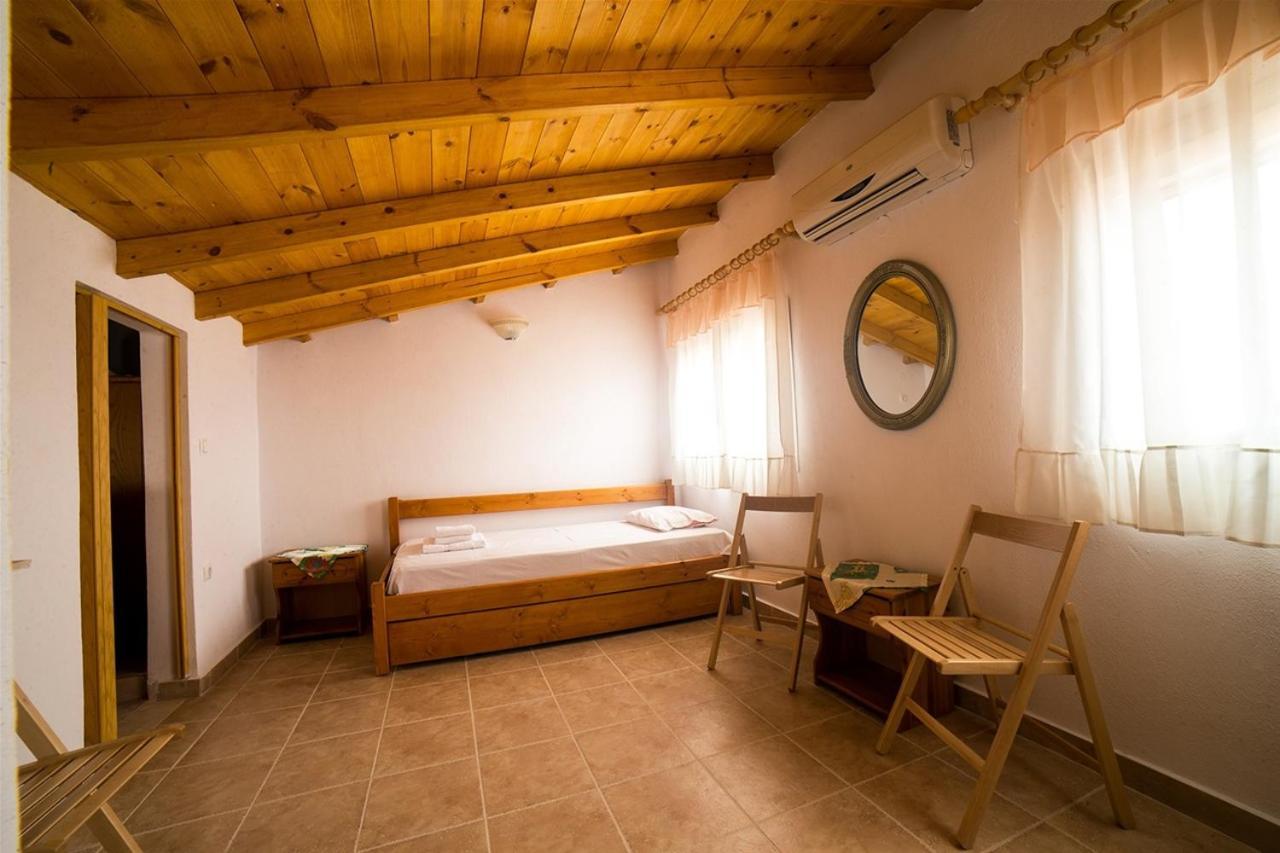 Rodon Apartments - S Avdimioti Nea Roda Bagian luar foto