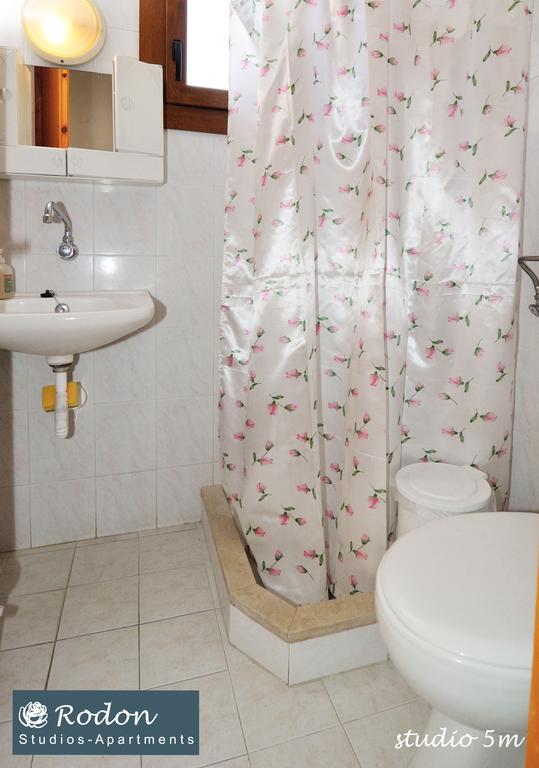 Rodon Apartments - S Avdimioti Nea Roda Bagian luar foto
